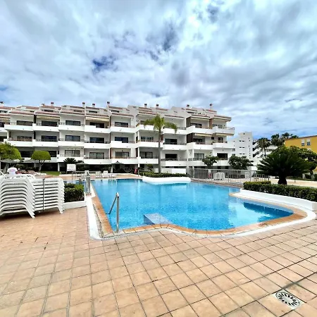 شقة Apt, With Wifi, Kitchen, Heated Pool, Cristianos Beach, Shopping *