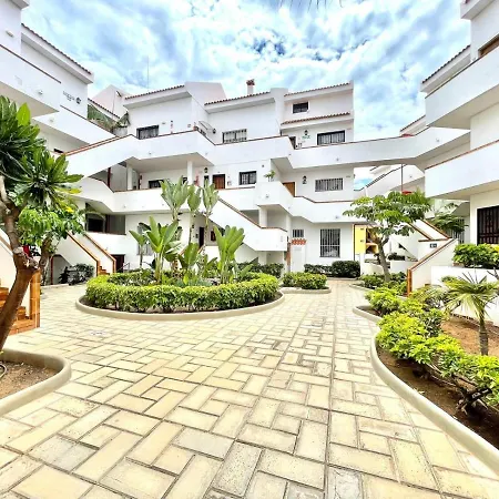 شقة Apt, With Wifi, Kitchen, Heated Pool, Cristianos Beach, Shopping