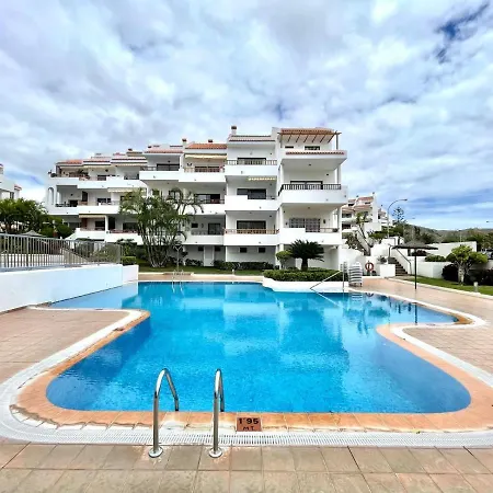 Apt, With Wifi, Kitchen, Heated Pool, Cristianos Beach, Shopping شقة لوس كريستيانوس