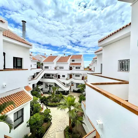 Apt, With Wifi, Kitchen, Heated Pool, Cristianos Beach, Shopping 洛斯克里斯蒂亚诺斯